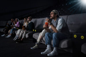 Kino z tradycją i nowoczesnością – odkryj sekrety warszawskiej Kinoteki